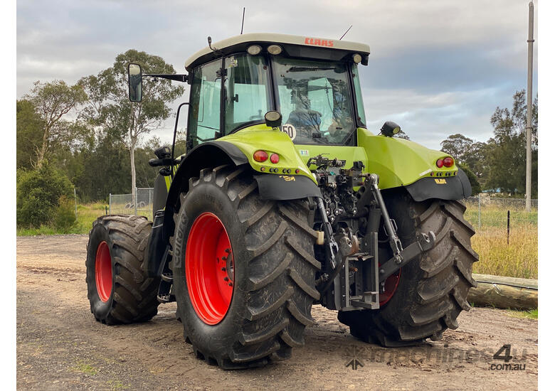 Claas Axion 840 FWA/4WD Tractor