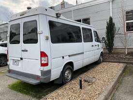 2006 Mercedes Benz Sprinter Ambulance - picture2' - Click to enlarge