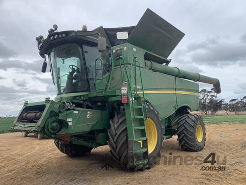 2015 John Deere S680 Combines