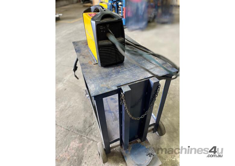 caption MIG WIA 200I Welder C/WTrolley