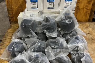 Donaldson P564669 Hydrauilc Breather $33.00 EACH / $770 THE LOT of 36