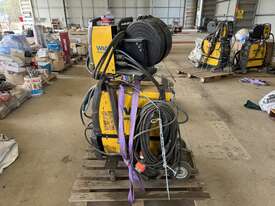 WIA Weldmatic 350 Welder & W67 Wire Feeder - picture0' - Click to enlarge