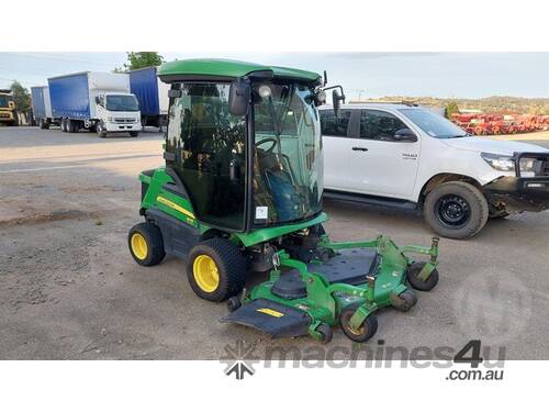 John Deere 1575