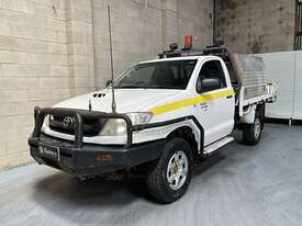 2010 Toyota Hilux SR Diesel 4x4 - picture2' - Click to enlarge