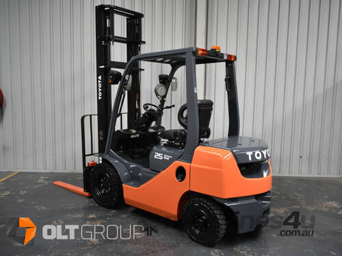 Toyota 8FD25 2.5 Tonne Diesel Forklift 2013 Model 1505 Hours 4500mm Clear View Mast