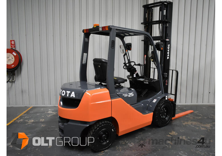 caption Toyota 8FD25 2.5 Tonne Diesel Forklift 2013 Model 1505 Hours 4500mm Clear View Mast