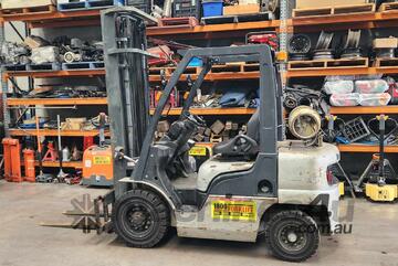 Nissan PLO2A23U forklift with 6m lift height