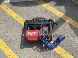 Milwaukee M18 FAC Air Compressor - picture0' - Click to enlarge