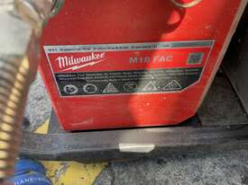 Milwaukee M18 FAC Air Compressor - picture2' - Click to enlarge