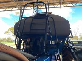 2006 NEW HOLLAND SC380 TBH AIR-SEEDER BIN  - picture0' - Click to enlarge