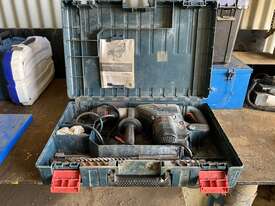 Bosch GBH 5-40 DCE Hammer Drill - picture0' - Click to enlarge
