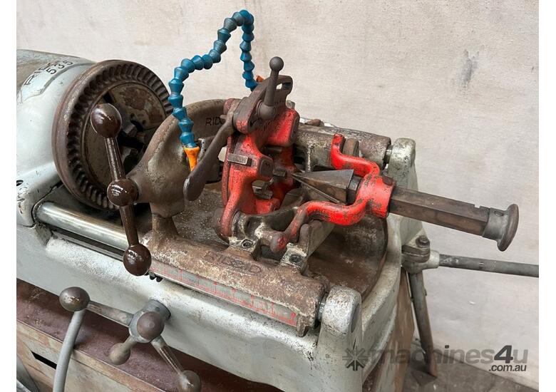 Ridgid 535 Pipe Threader with good selection of dies