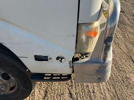 2010 Hino 300 series Crew Cab Table Top - picture0' - Click to enlarge