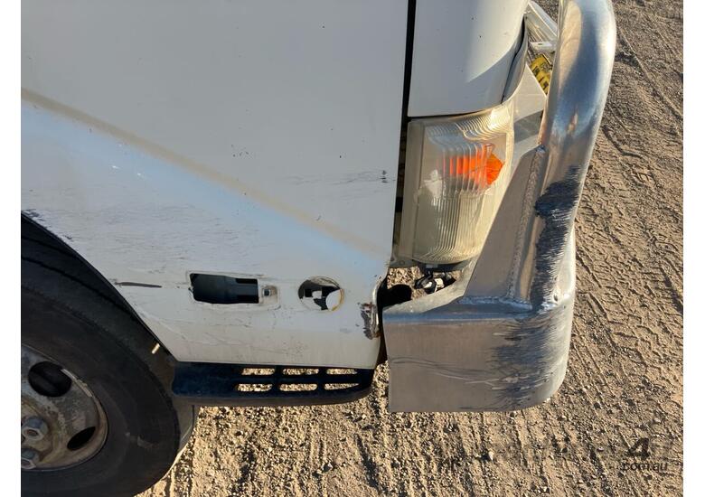 caption 2010 Hino 300 series Crew Cab Table Top