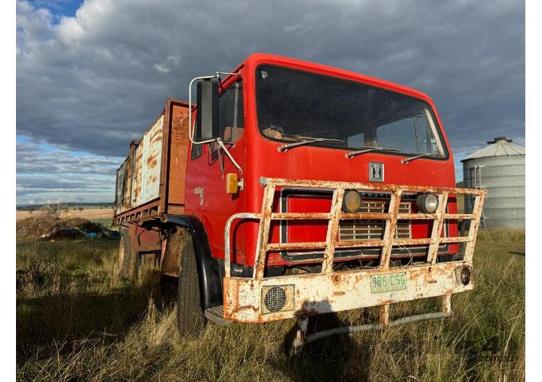 caption Acco 1830A, 18ft Tipper tray