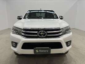 2017 Toyota Hilux SR5 4x4 Dual Cab Utility (Diesel) (Manual) - picture1' - Click to enlarge