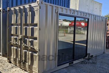   20ft SHIPPING CONTAINER OFFICE/SPARE ROOM
