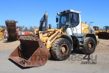 Liebherr 2011   L524 Liebherr 2011   L524