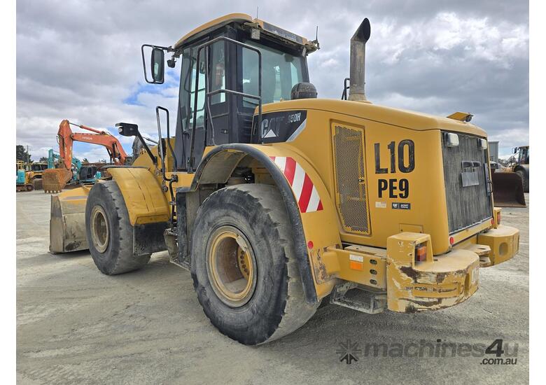 caption 2010 Caterpillar 950H