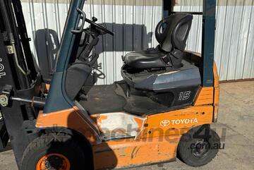 Toyota 7FB15 Electric Counter Balance Forklift