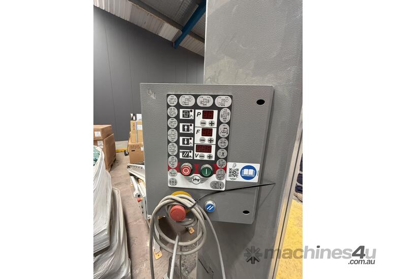 Machine automated pallet wrapper