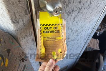 Mercedes Benz 2005   2542 Coach