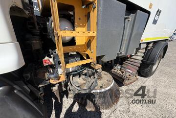2014 Hino 1628 4x2 Sweeper Truck (Dual Control) (Auto) (15.5T GVM)