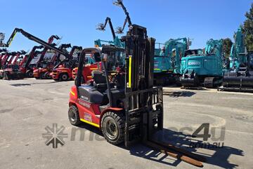 MANITOU MI35G /D 3.5 TONNE FORKLIFTS IN DIESEL AND LPG MANITOU MI35G /D 3.5 TONNE FORKLIFTS IN DIESEL AND LPG