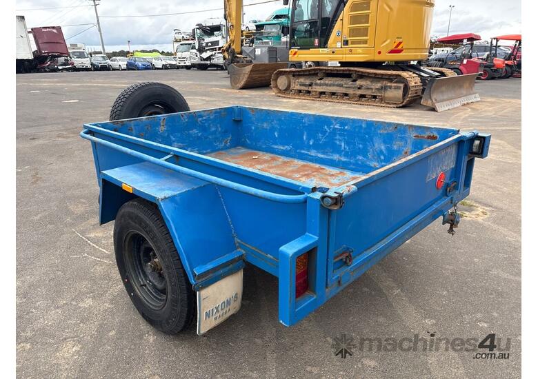 Nixon Engineering Single Axle Box Trailer