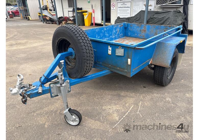 Nixon Engineering Single Axle Box Trailer