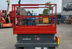 SkyJack SJ3219 Electric Scissor Lift - Max Reach 7.79m / 227kg Capacity
