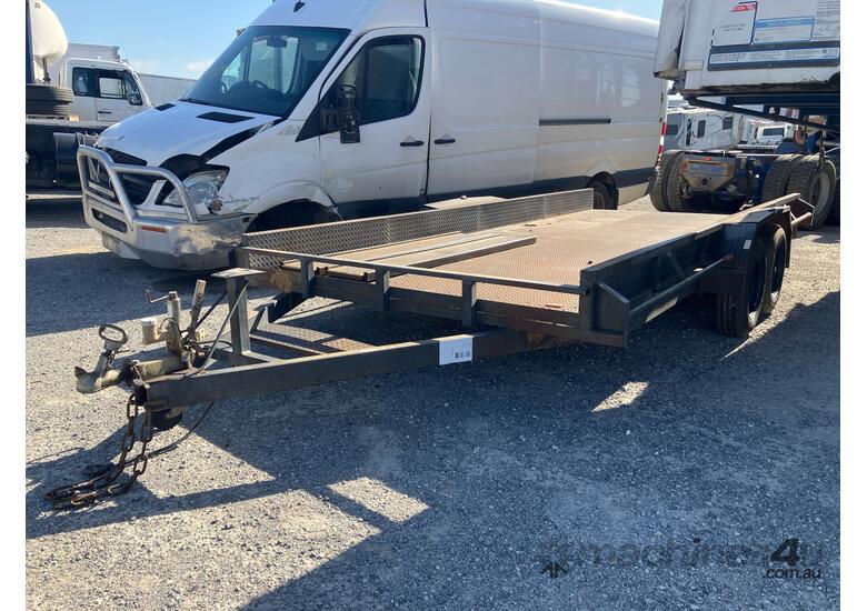 2013 HOPPERS CROSSING TRAILERS Tandem Axle Plant Trailer