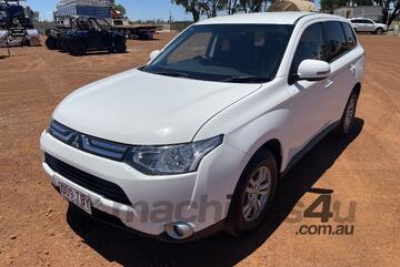 2013 Mitsubishi Outlander LS Petrol