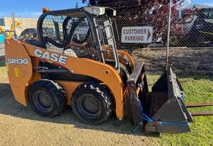 Skid Steer Case SR130 2019 303hrs Bucket and forks