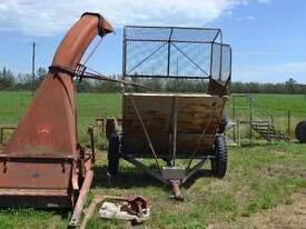 Forage Harvester & cart/Feed out wagon - picture0' - Click to enlarge