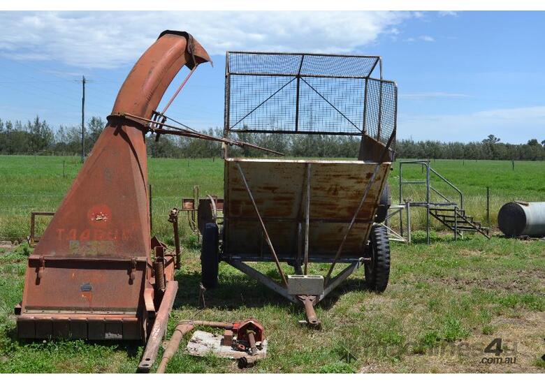 Forage Harvester & cart/Feed out wagon
