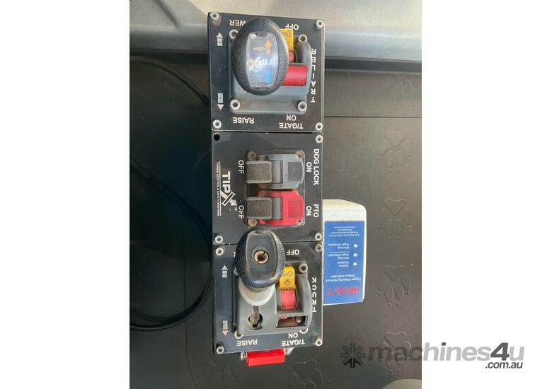 2015 Mack CMHR Trident Tipper Day Cab