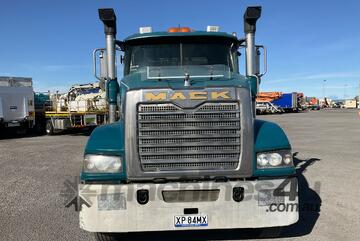 2015 Mack CMHR Trident Tipper Day Cab