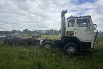 INTERNATIONAL ACCO Truck for  