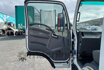 Isuzu 2015   NQR450 LWB Tipper