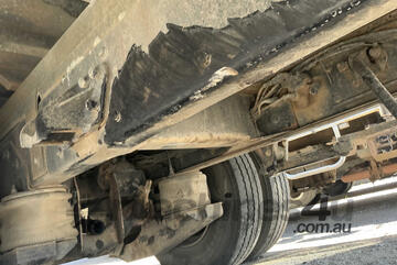 Hino 2004   GH1J Flat Bed Tray