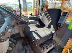 Caterpillar 637g - picture1' - Click to enlarge