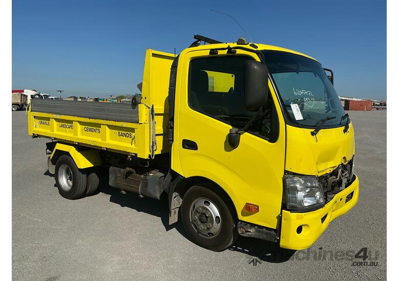 2017 Hino 300 616  Tipper