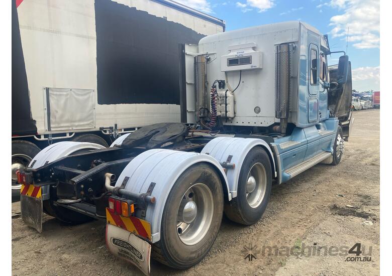 2004 Freightliner FLX C120 6x4 Sleeper Cab Prime Mover