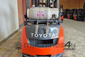 Toyota   Forklift 2 ton DRIVE IN RACKING Compact Counterbalance
