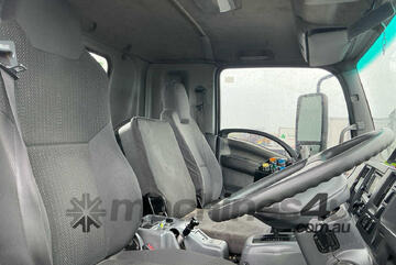 Isuzu 2010   FSR Cab Chassis