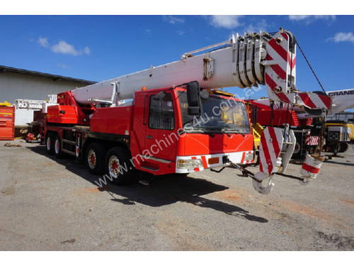 2011 ZOOMLION QY40 MOBILE HYDRAULIC TRUCK CRANE