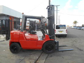 NISSAN Forklift  4 TON 4500mm Lift Side Shift  - picture0' - Click to enlarge