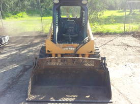 Mustang 2054TB Skid Steer Loader - picture1' - Click to enlarge