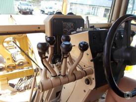 2007 Caterpillar 140H-II - picture1' - Click to enlarge